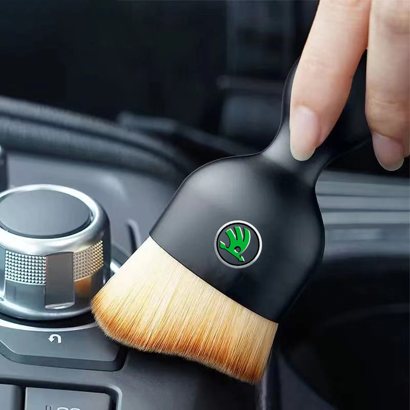 CAR INTERIOR DUST SWEEPING SOFT BRUSH – Maakly Cars